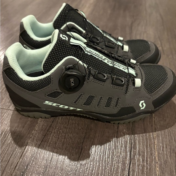 Scott Shoes - Scott Black and Gray Cycling Shoes with BOA System